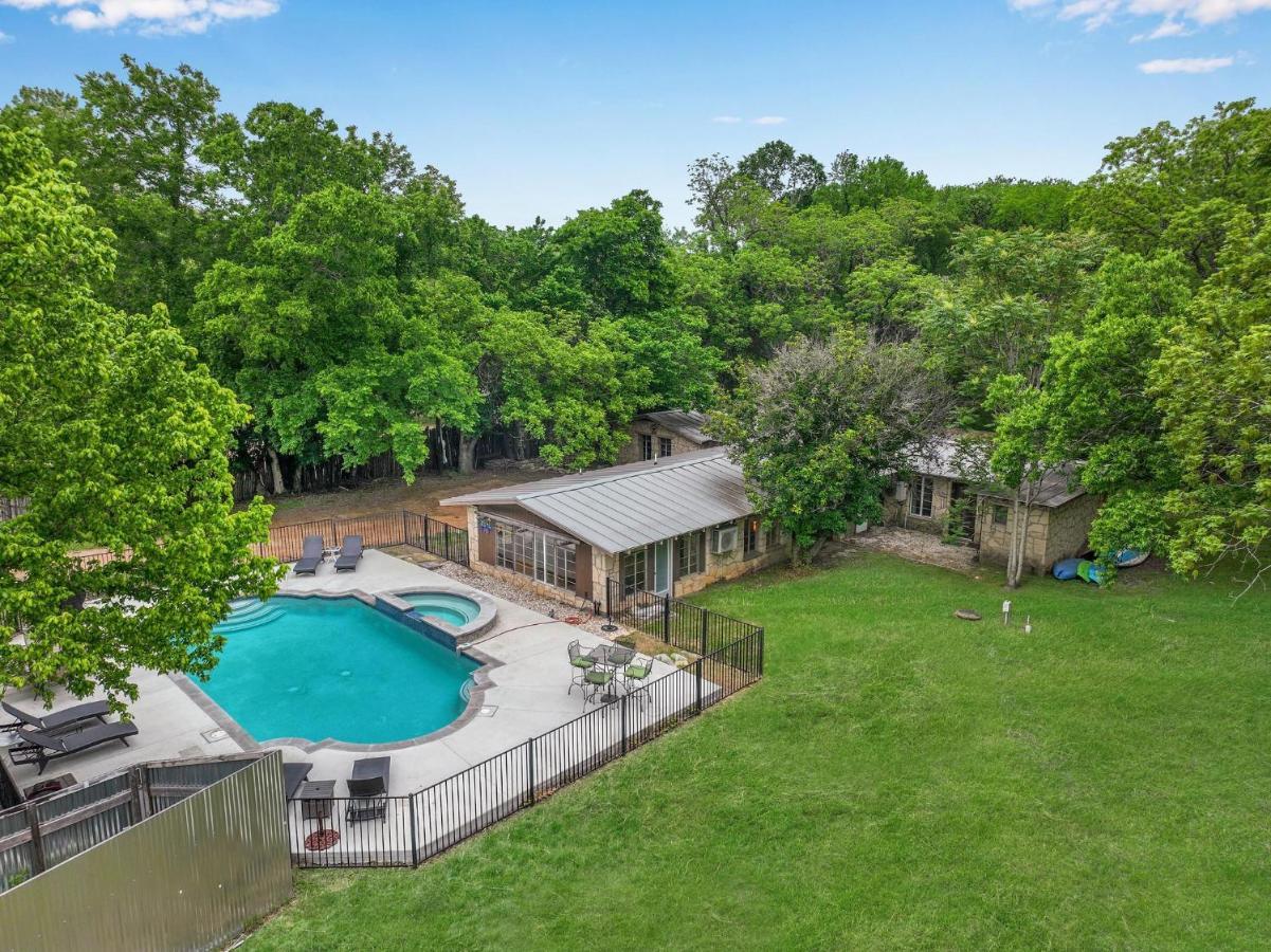 ウィンバリー Rock House On Cypress Creekヴィラ エクステリア 写真