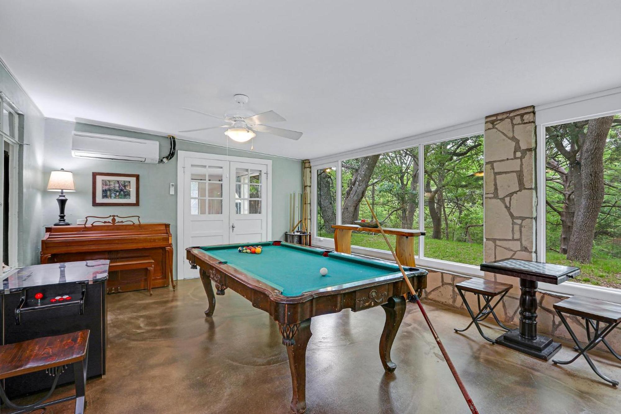 ウィンバリー Rock House On Cypress Creekヴィラ エクステリア 写真