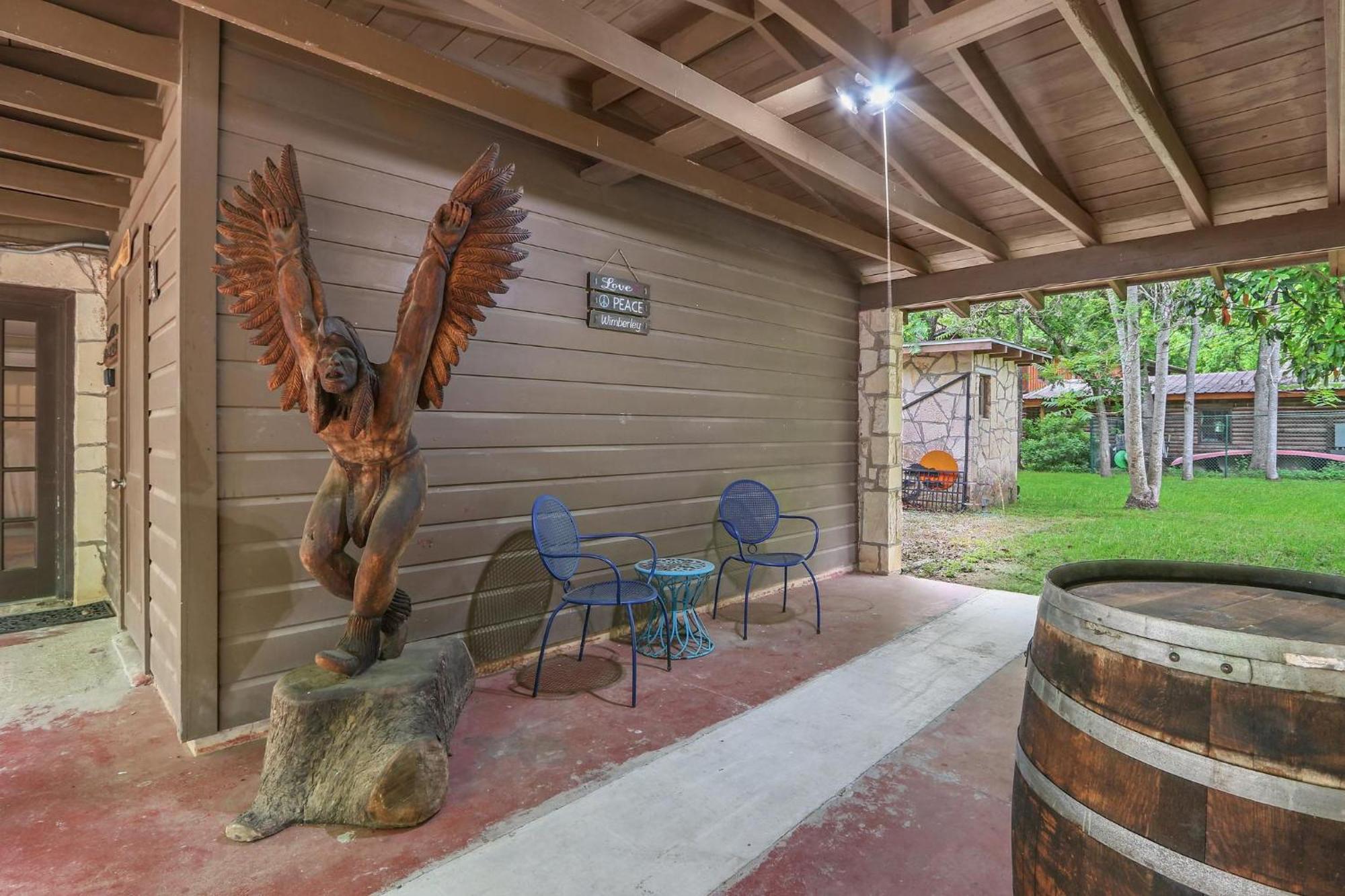 ウィンバリー Rock House On Cypress Creekヴィラ エクステリア 写真